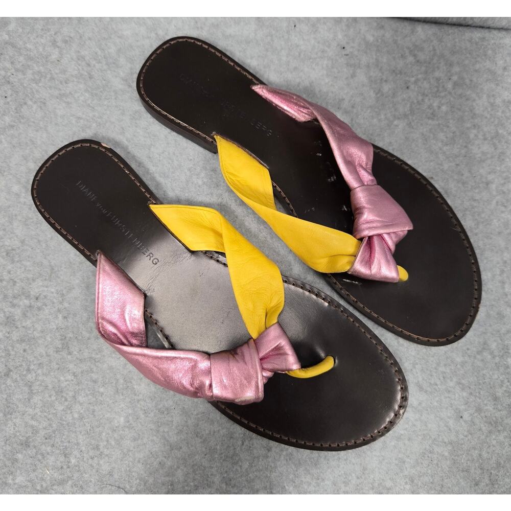 DVF Diane Von Furstenberg Etna Metallic Gold Pink Flip Flop Sandals Size 8